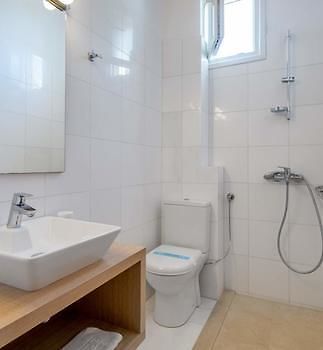 Krouzeri Beach Apartments Kentroma ภายนอก รูปภาพ