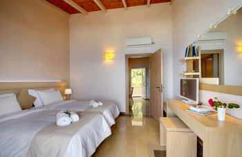 Krouzeri Beach Apartments Kentroma ภายนอก รูปภาพ